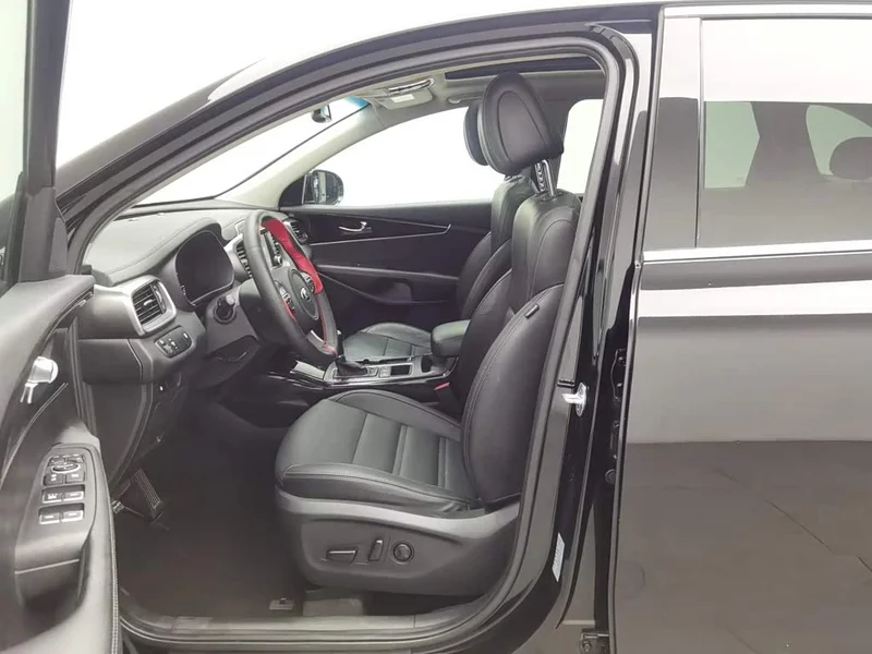 Kia Sorento — фото 10