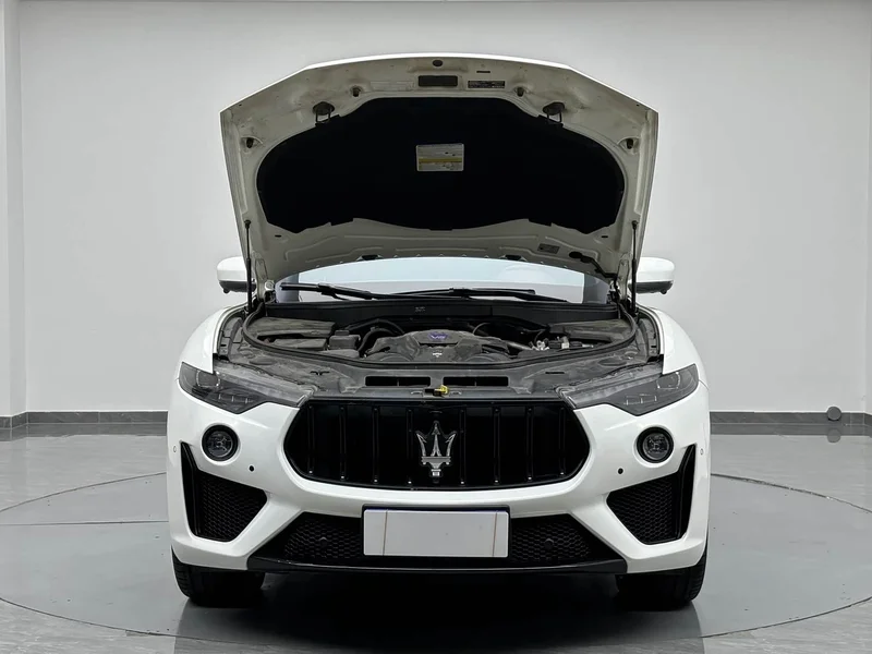Maserati Levante — фото 25