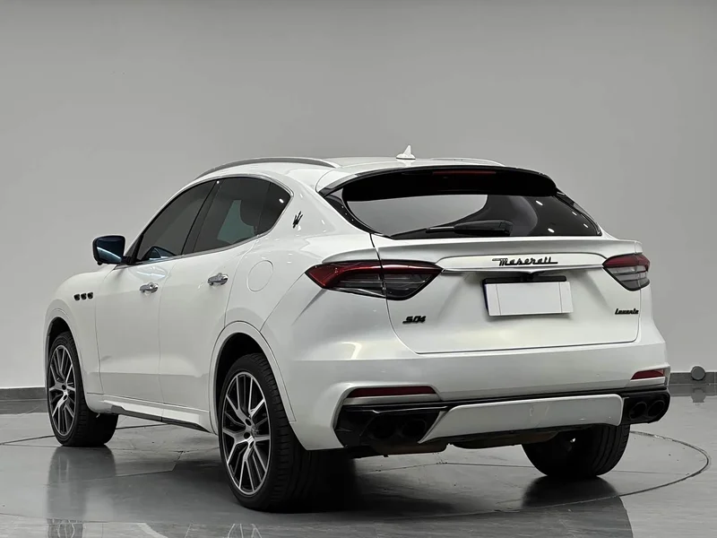 Maserati Levante — фото 6