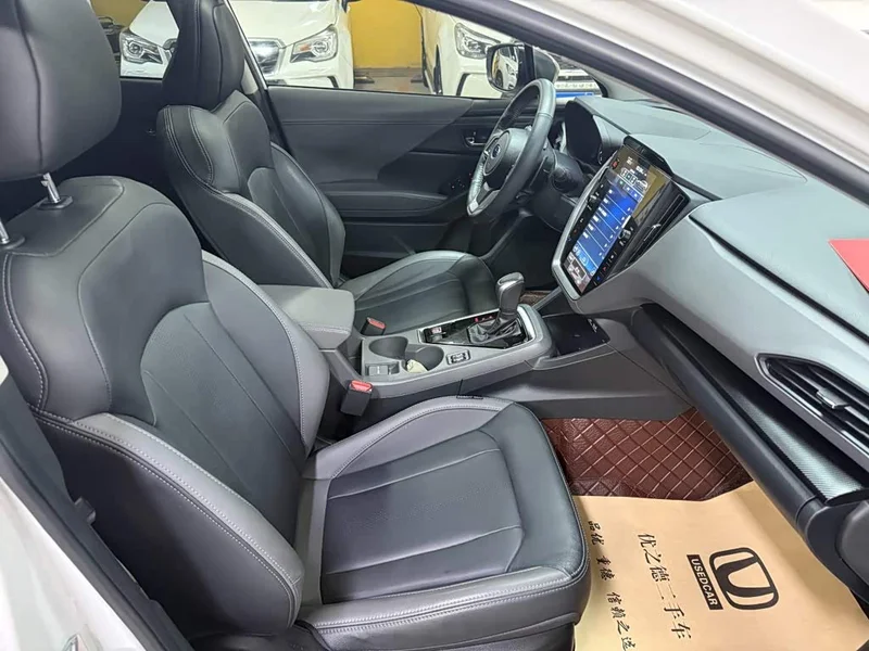 Subaru Crosstrek — фото 11