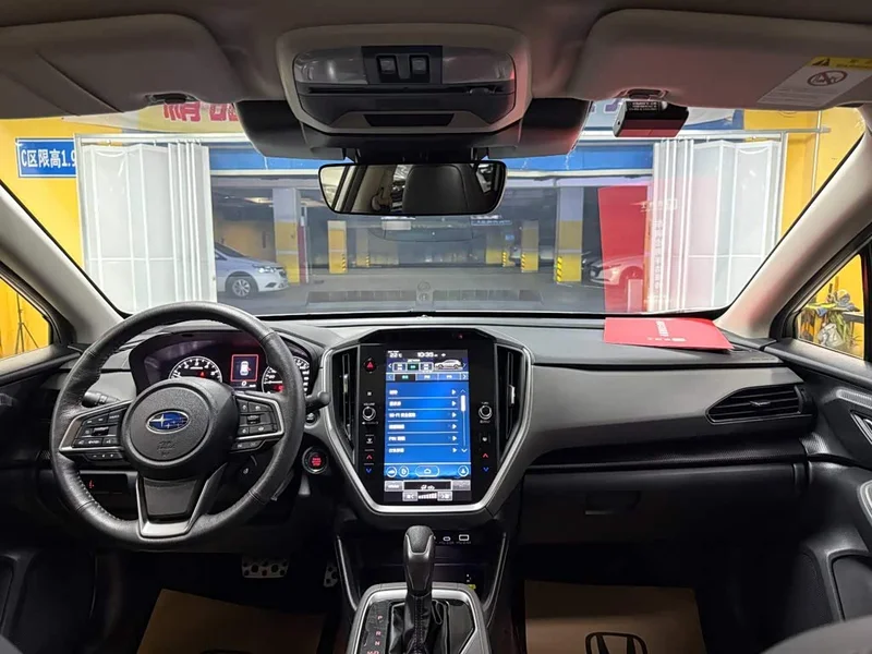 Subaru Crosstrek — фото 12
