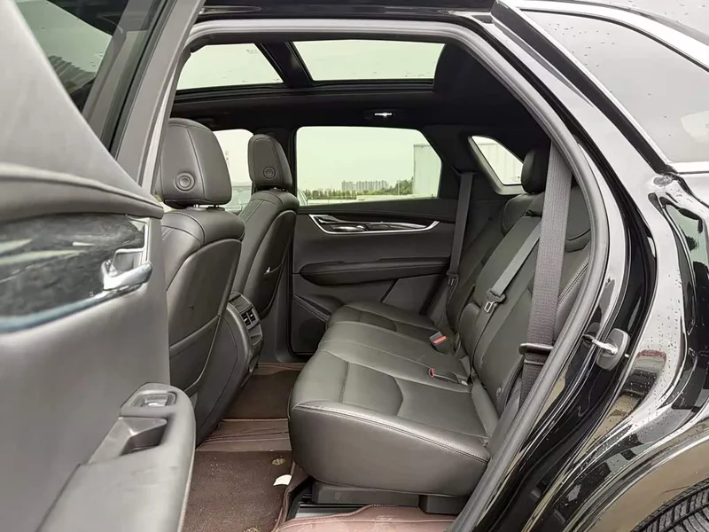 Cadillac XT5 — фото 13