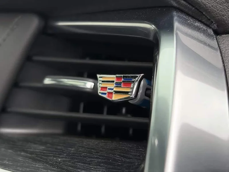 Cadillac XT5 — фото 21