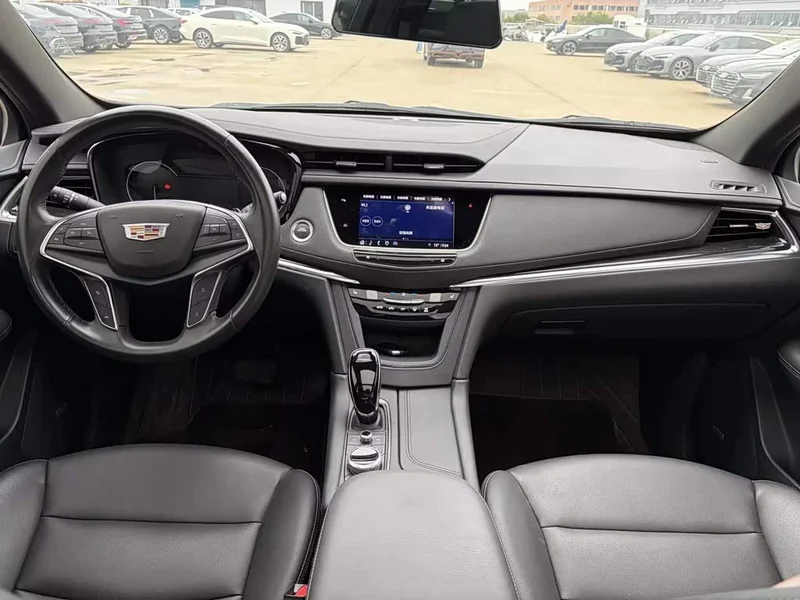 Cadillac XT5 — фото 9