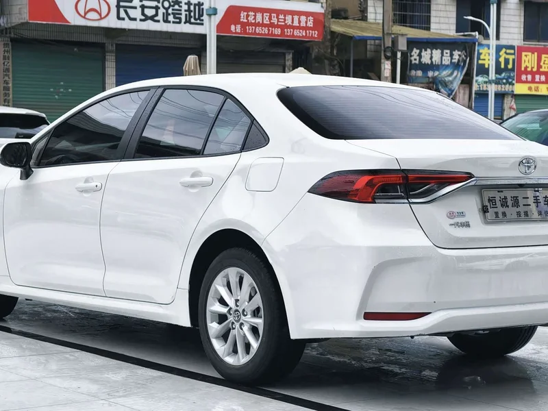 Toyota Corolla — фото 6