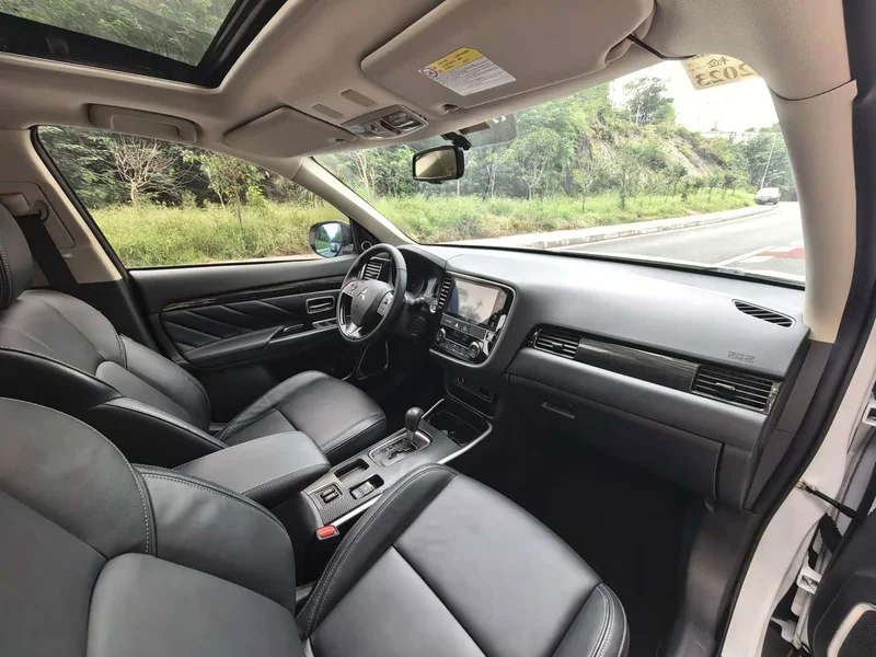 Mitsubishi Outlander — фото 11