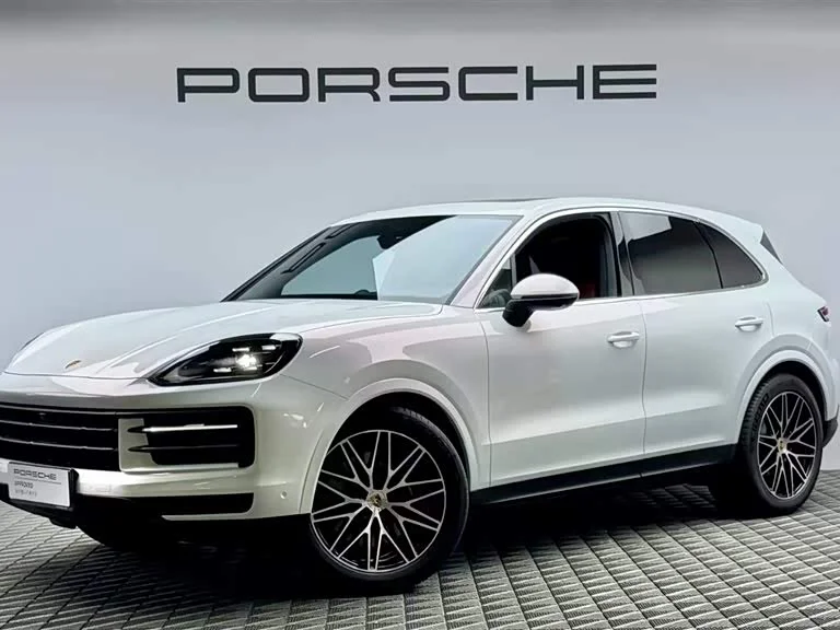 Porsche Cayenne — фото 1