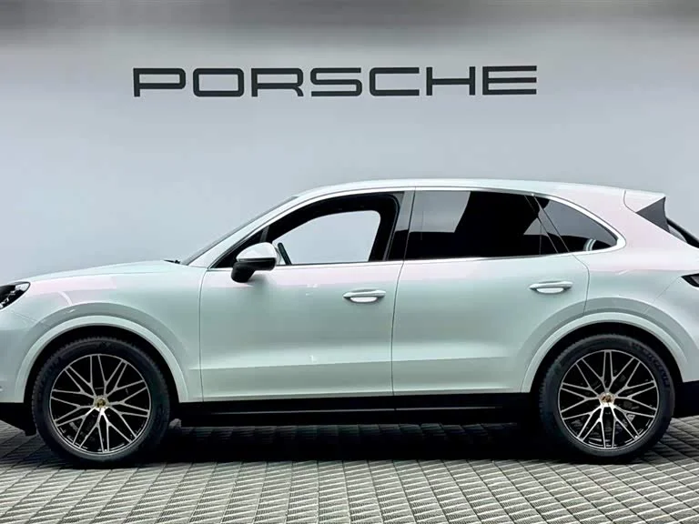 Porsche Cayenne — фото 4
