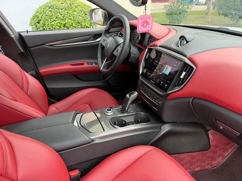 Maserati Ghibli — фото 15