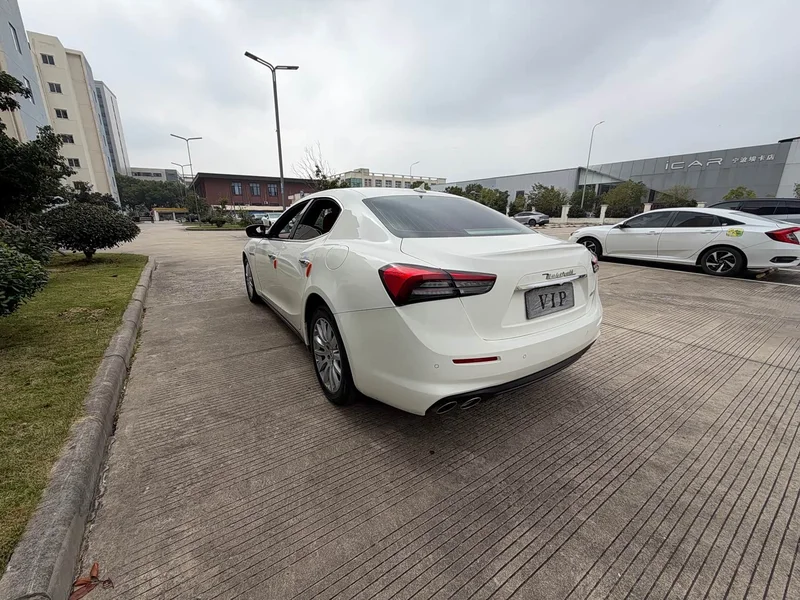 Maserati Ghibli — фото 18