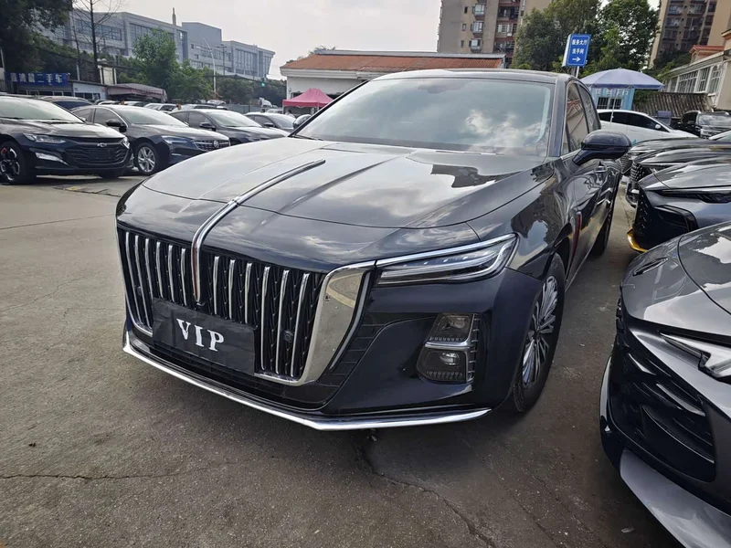 Hongqi H5 — фото 1