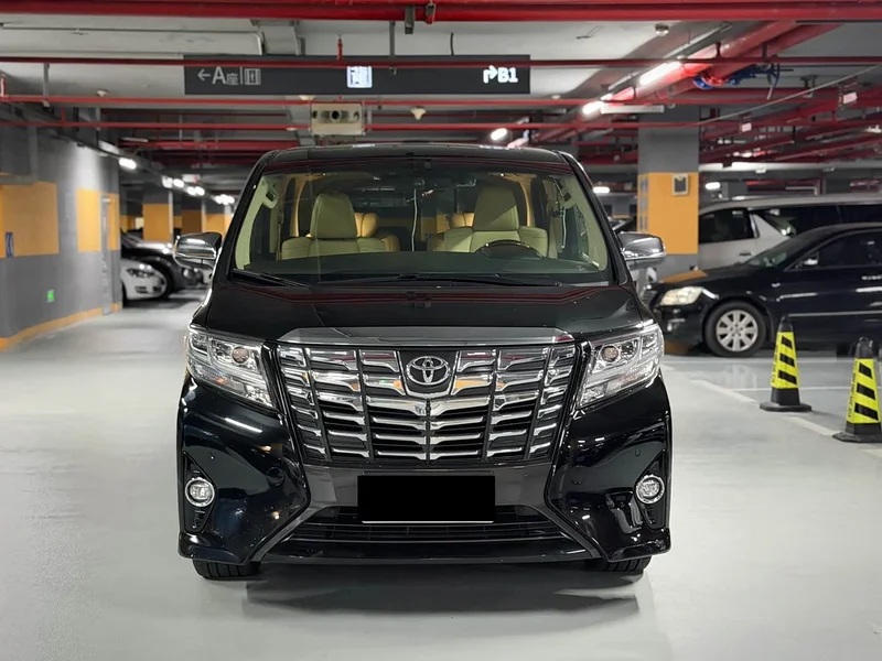Toyota Alphard — фото 2