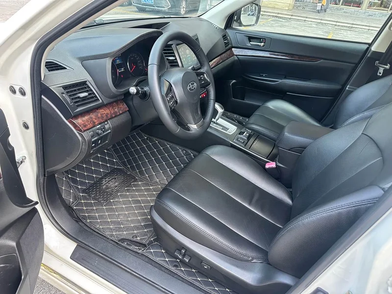 Subaru Legacy — фото 11