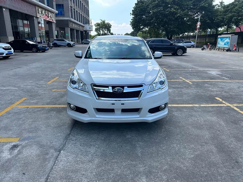 Subaru Legacy — фото 2