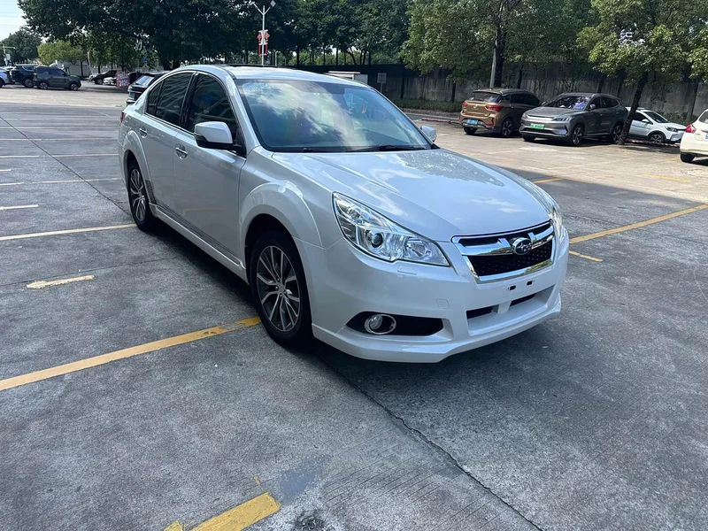 Subaru Legacy — фото 3