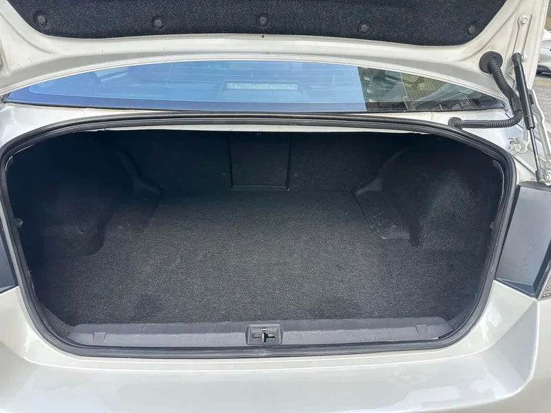 Subaru Legacy — фото 8