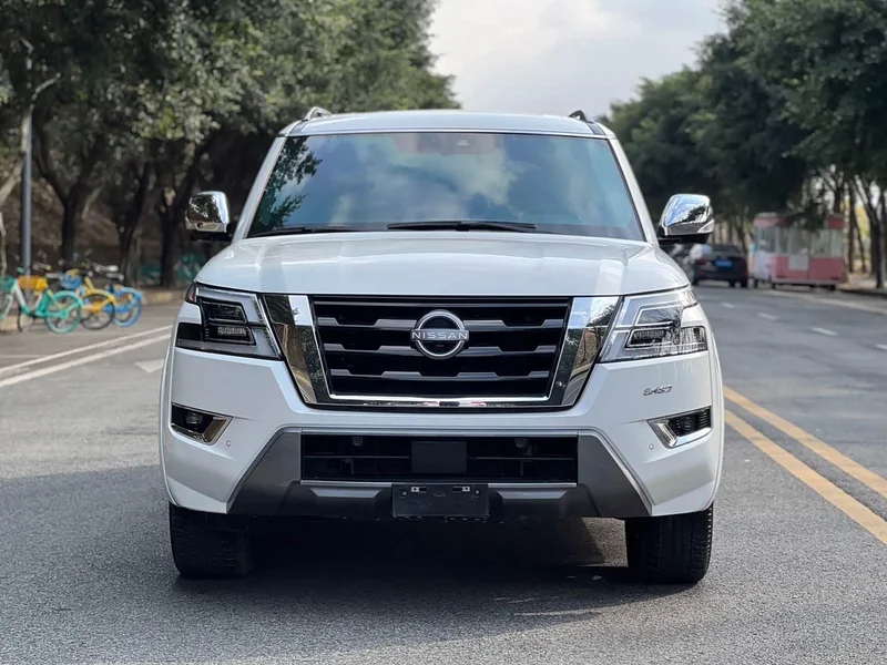 Nissan Patrol — фото 2
