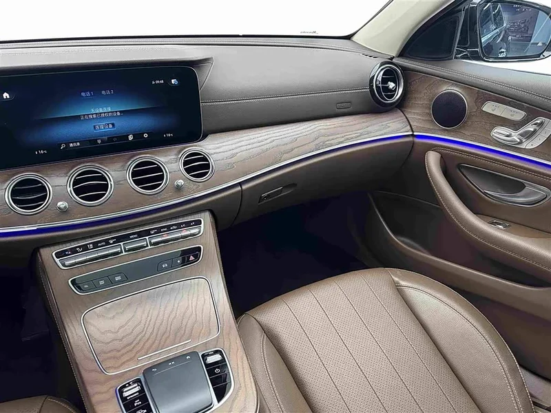 Mercedes-Benz E-Class — фото 14