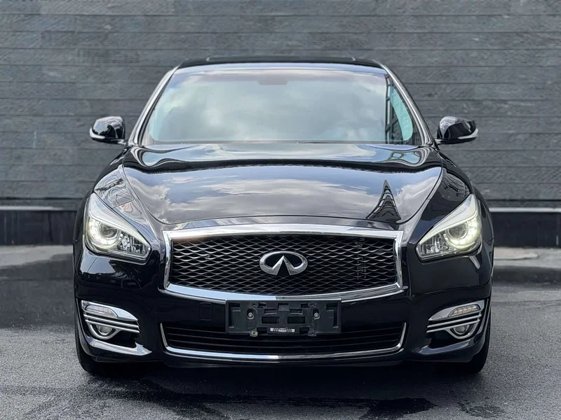 Infiniti Q70 — фото 2