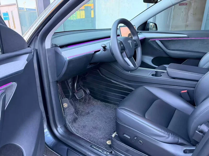 Tesla Model Y — фото 8