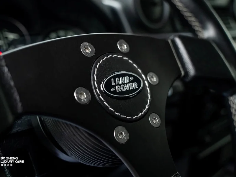 Land Rover Defender — фото 15