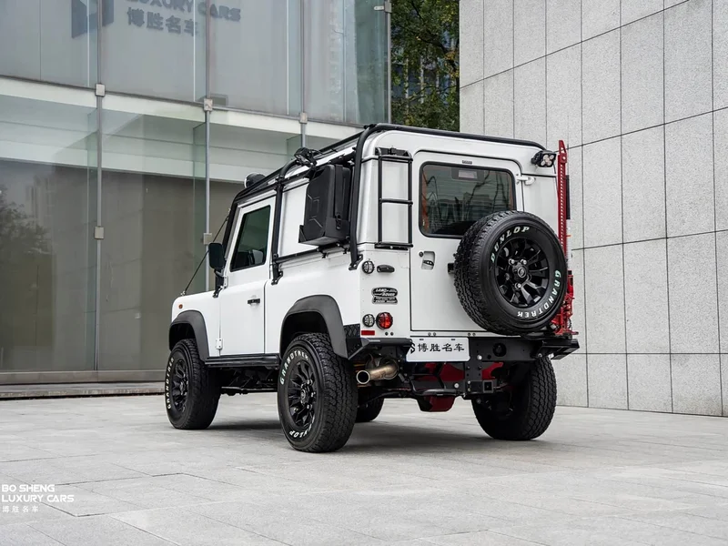 Land Rover Defender — фото 5