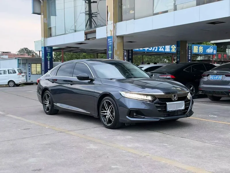 Honda Accord — фото 3