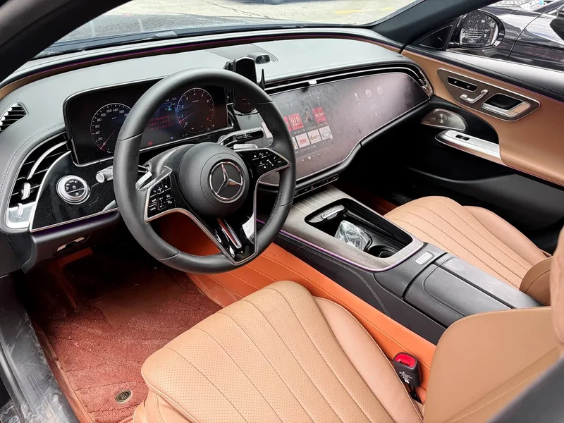 Mercedes-Benz E-Class — фото 4