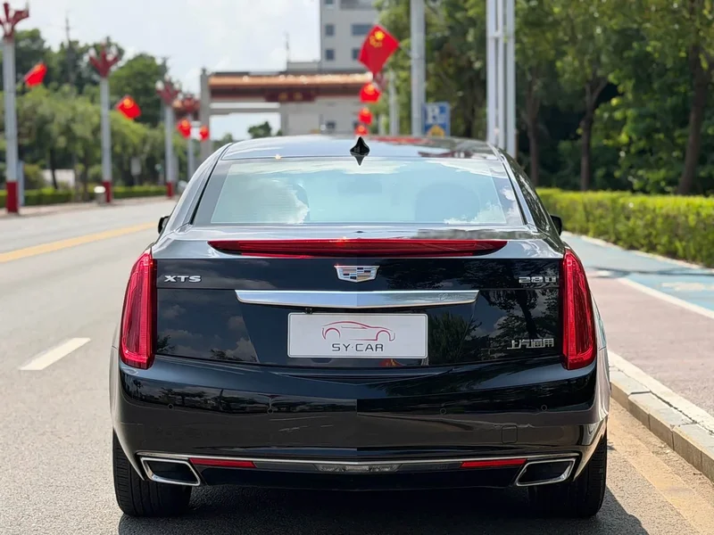 Cadillac XTS — фото 3