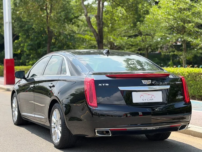 Cadillac XTS — фото 6
