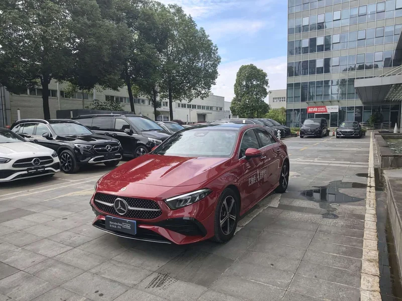 Mercedes-Benz A-Class — фото 1