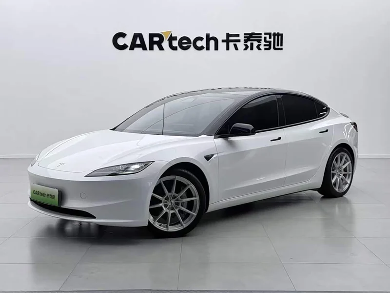 Tesla Model 3 — фото 1