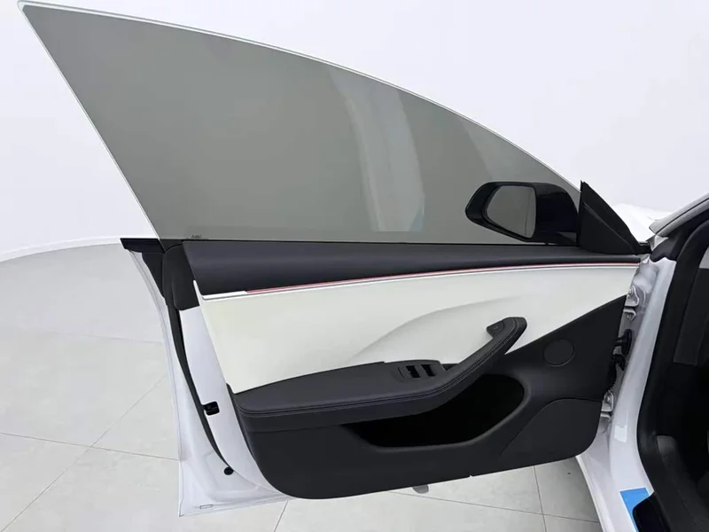 Tesla Model 3 — фото 16