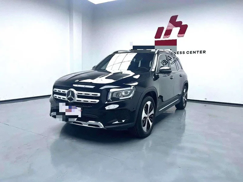 Mercedes-Benz GLB — фото 1