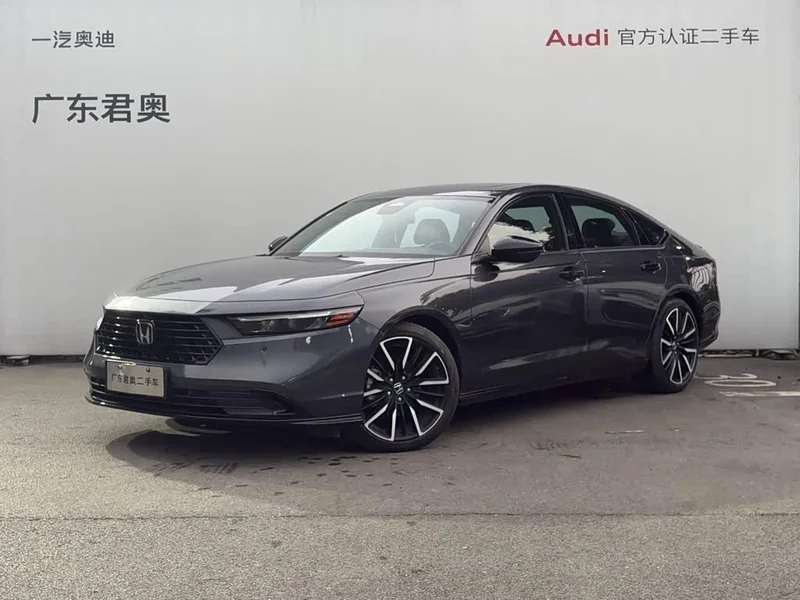Honda Accord — фото 1