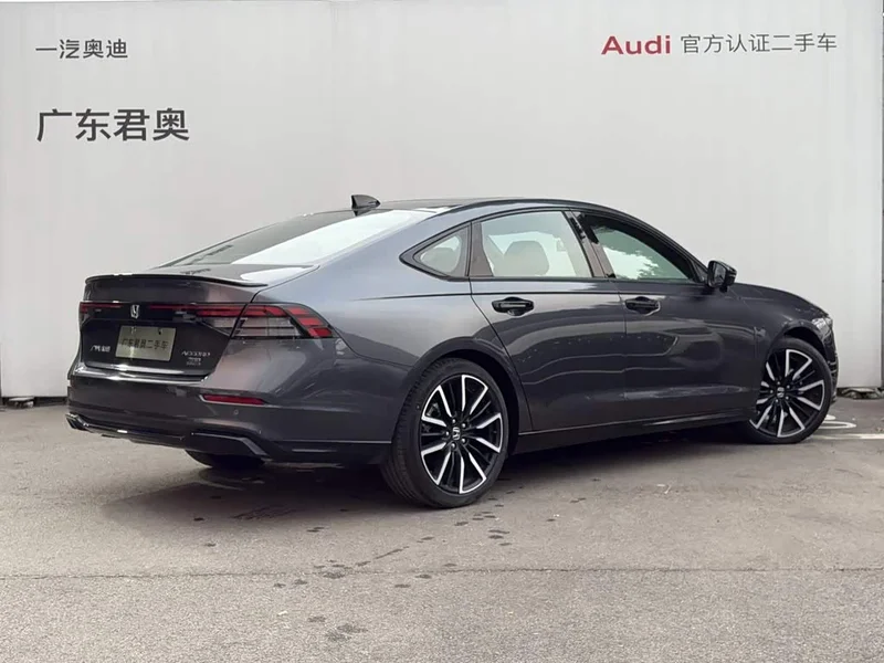 Honda Accord — фото 5