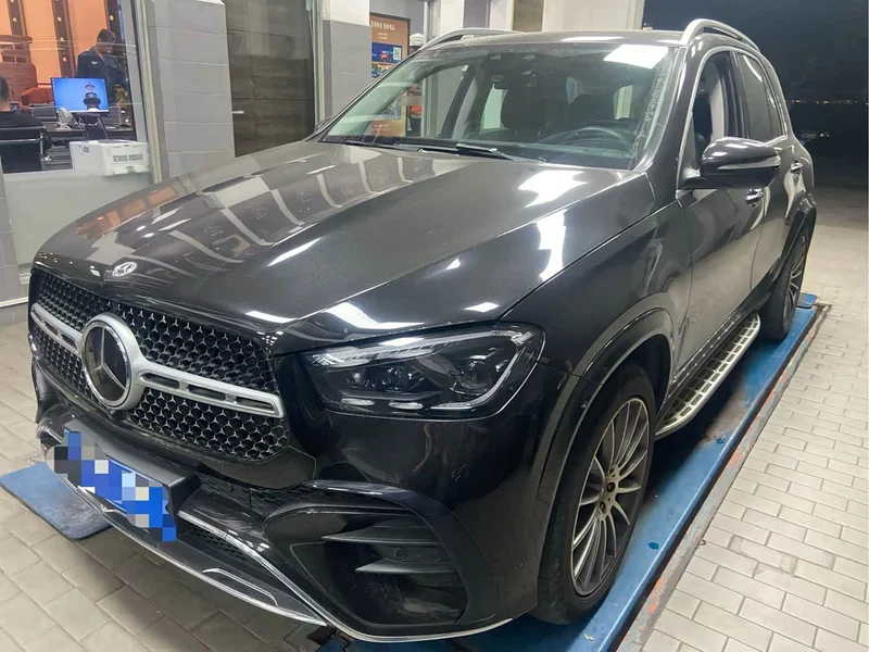 Mercedes-Benz GLE — фото 1