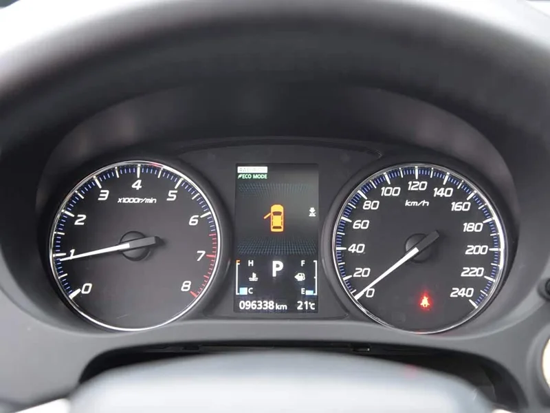 Mitsubishi Outlander — фото 11