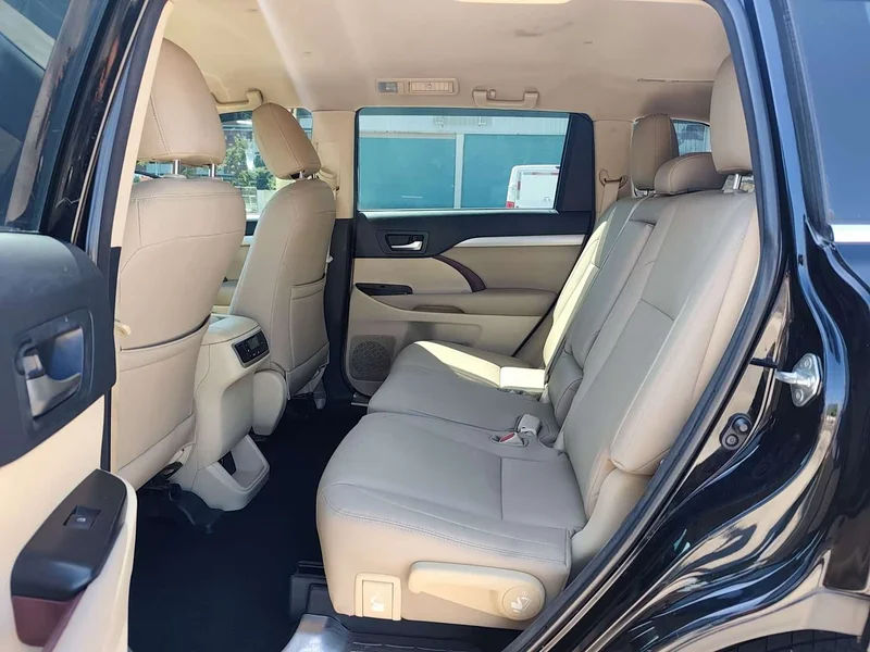 Toyota Highlander — фото 14