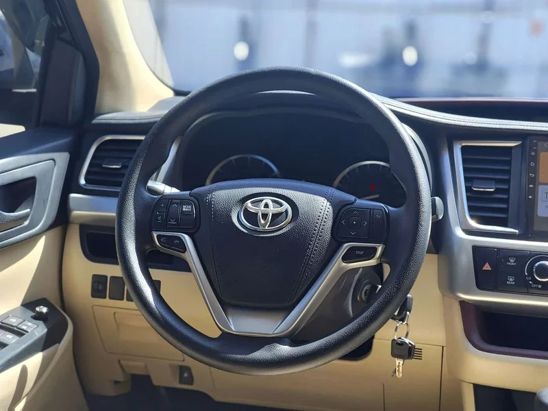Toyota Highlander — фото 20