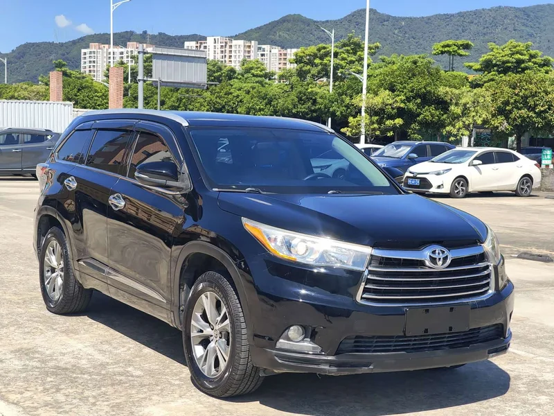 Toyota Highlander — фото 3