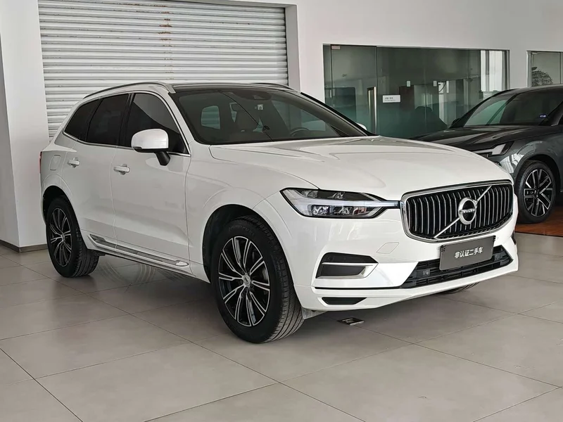 Volvo XC60 — фото 3