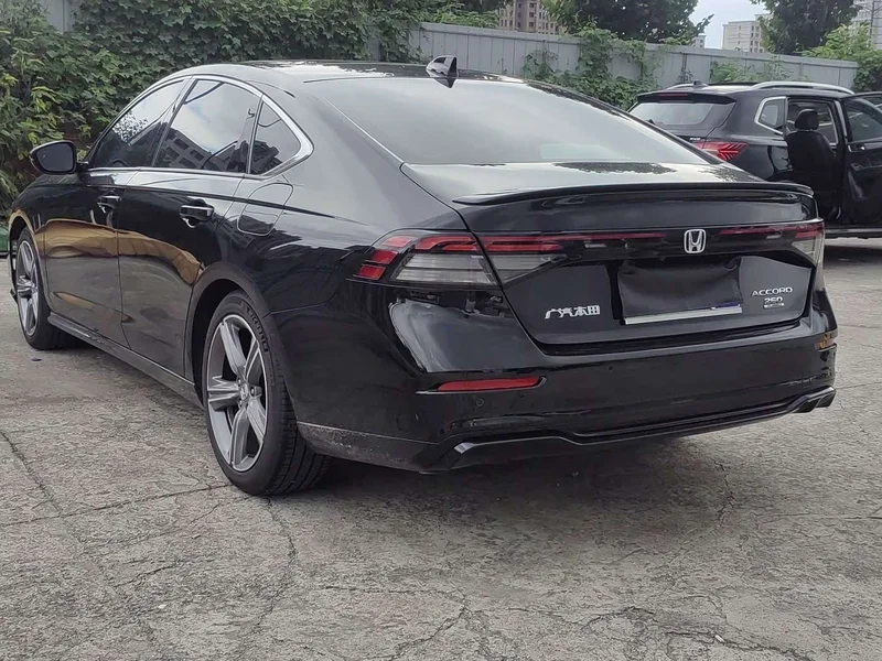 Honda Accord — фото 9