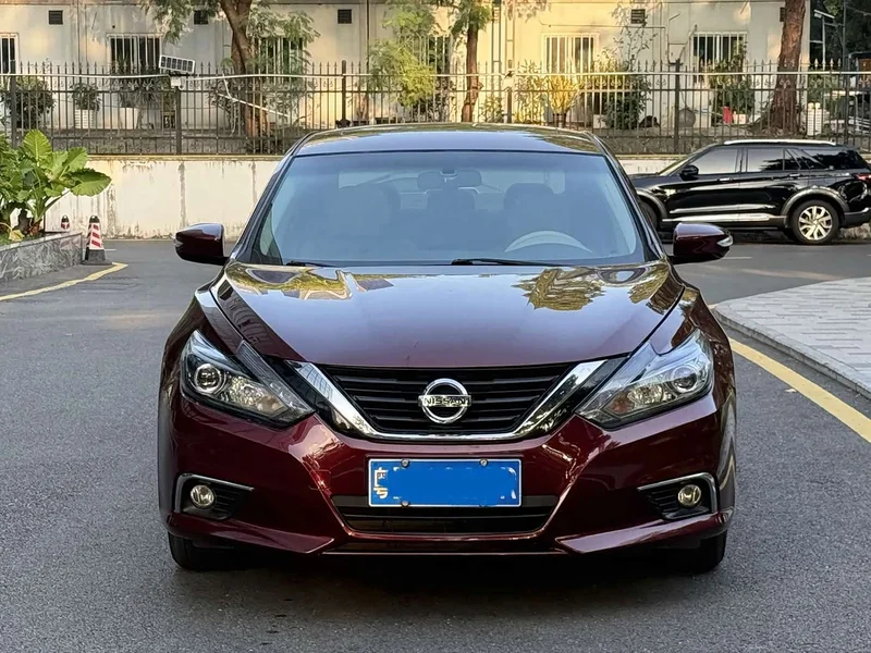 Nissan Teana — фото 2