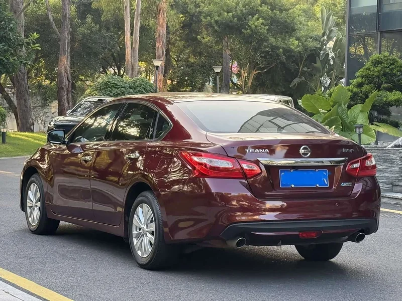 Nissan Teana — фото 10