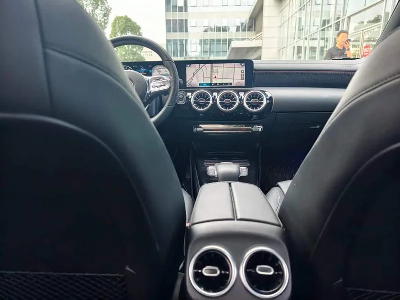 Mercedes-Benz A-Class — фото 10