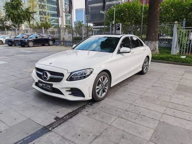 Mercedes-Benz C-Class — фото 1