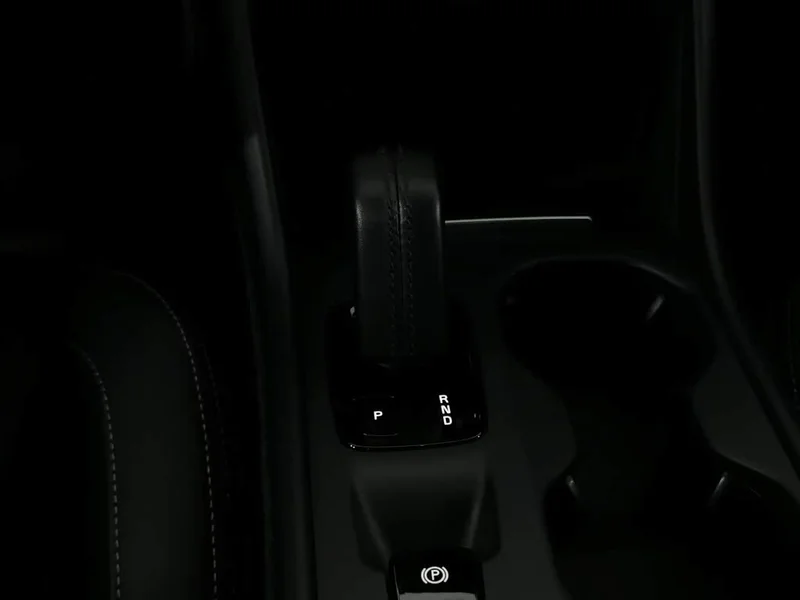 Volvo XC40 — фото 13