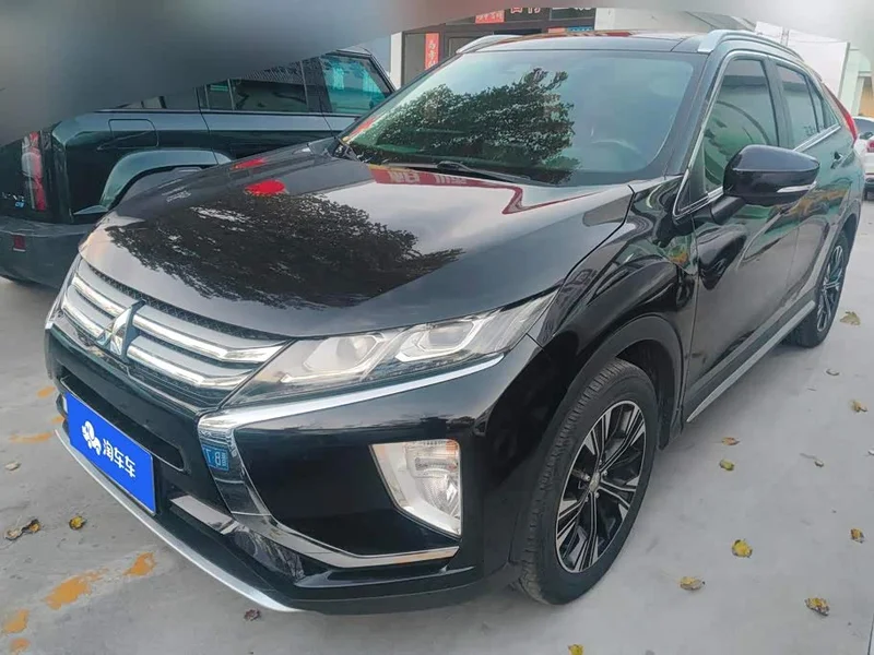 Mitsubishi Eclipse Cross — фото 1