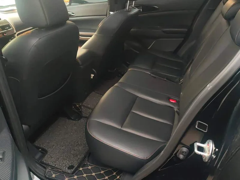 Mitsubishi Eclipse Cross — фото 11